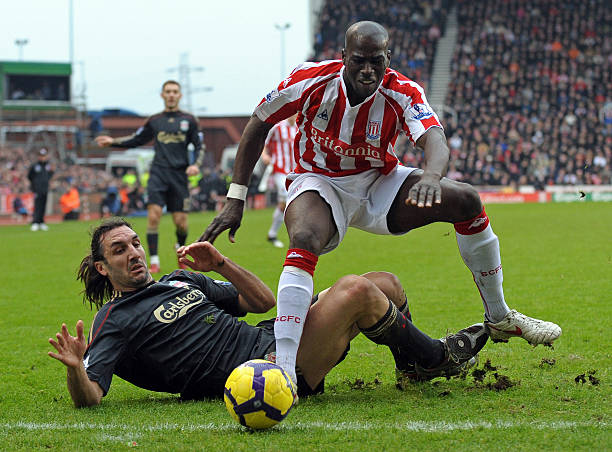 在防守端给 在防守端给